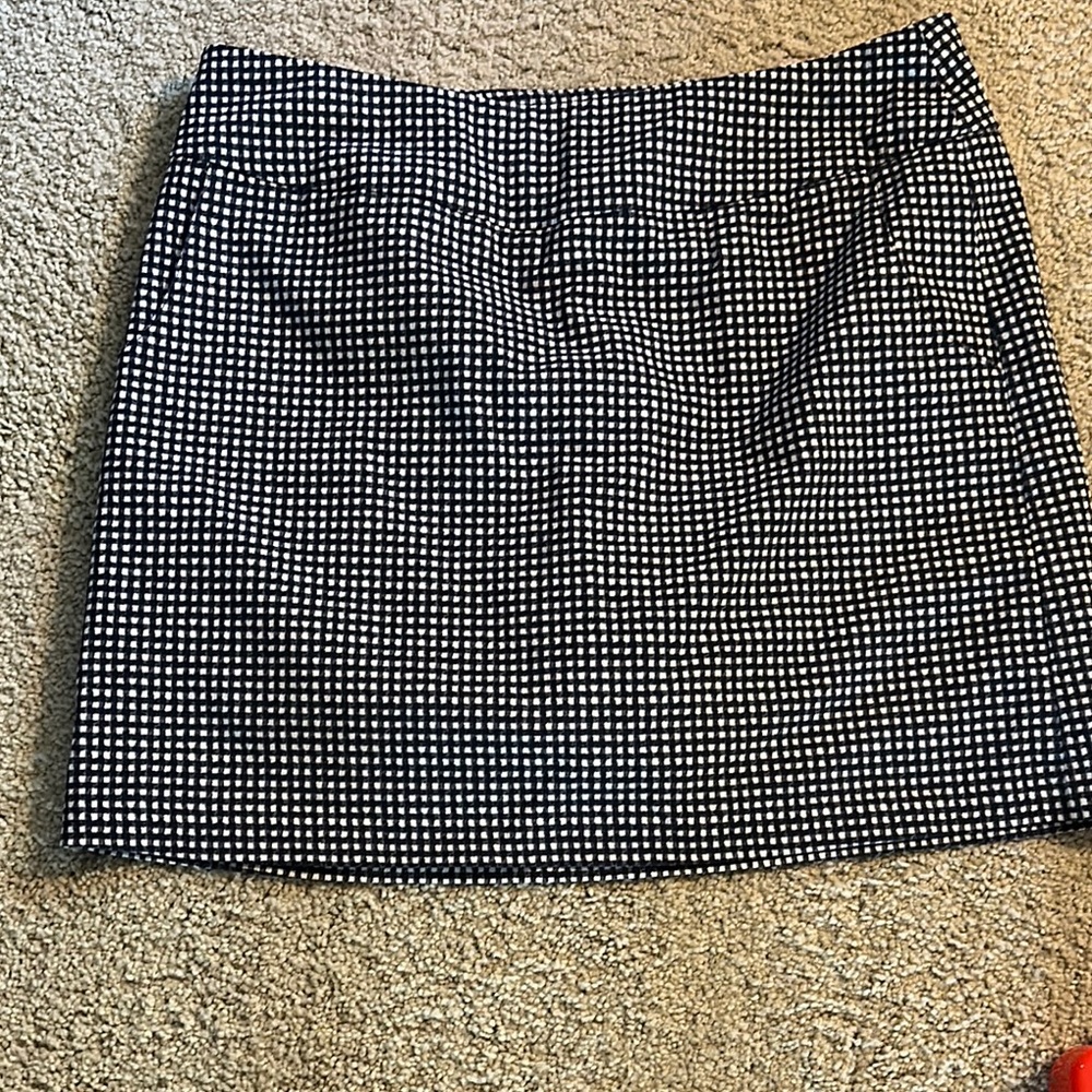 Women’s dark blue/white skort